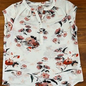 Walden Fun2Fun Split Neck Blouse, size M